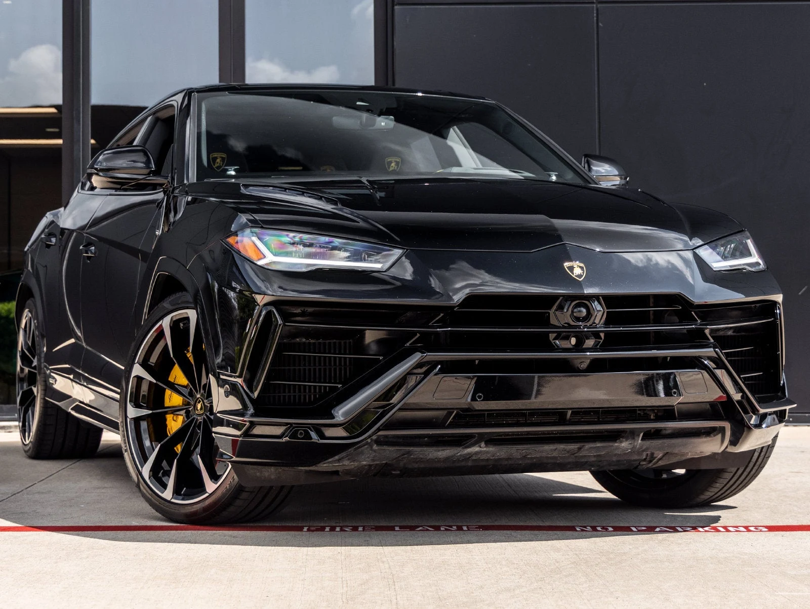 2024 Lamborghini Urus S, 2/20