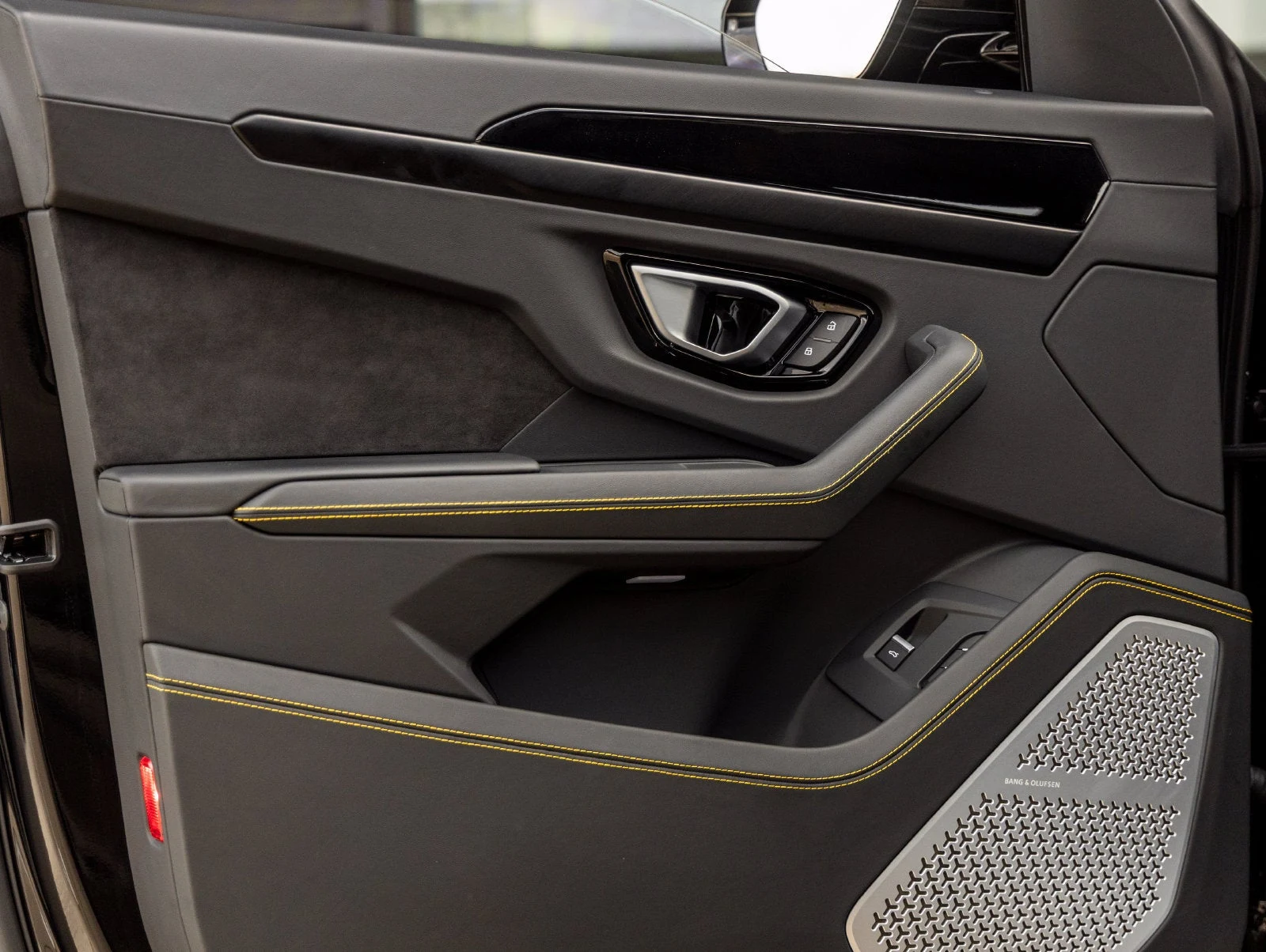 2024 Lamborghini Urus S, 17/20