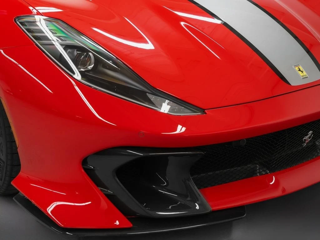 2023 Ferrari 812 Competizione, 4/20
