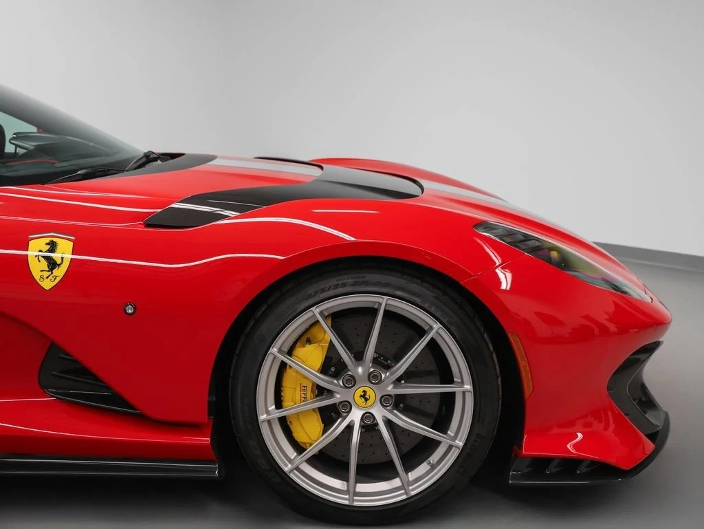 2023 Ferrari 812 Competizione, 9/20
