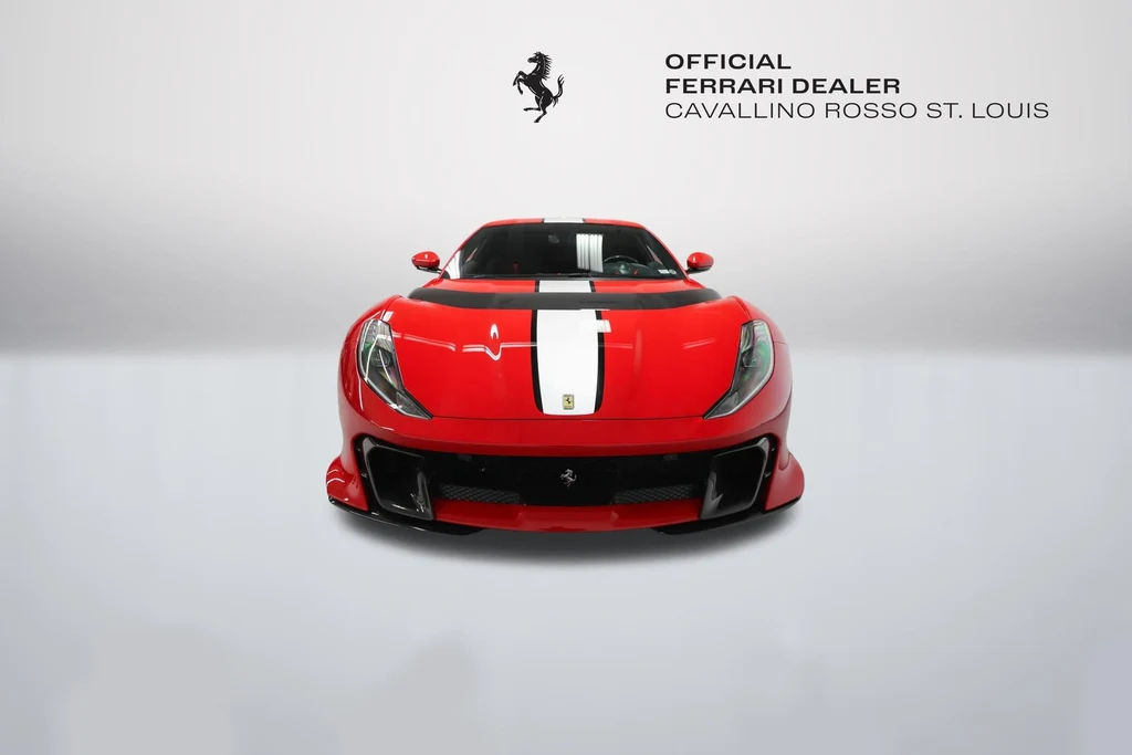 2023 Ferrari 812 Competizione, 12/20