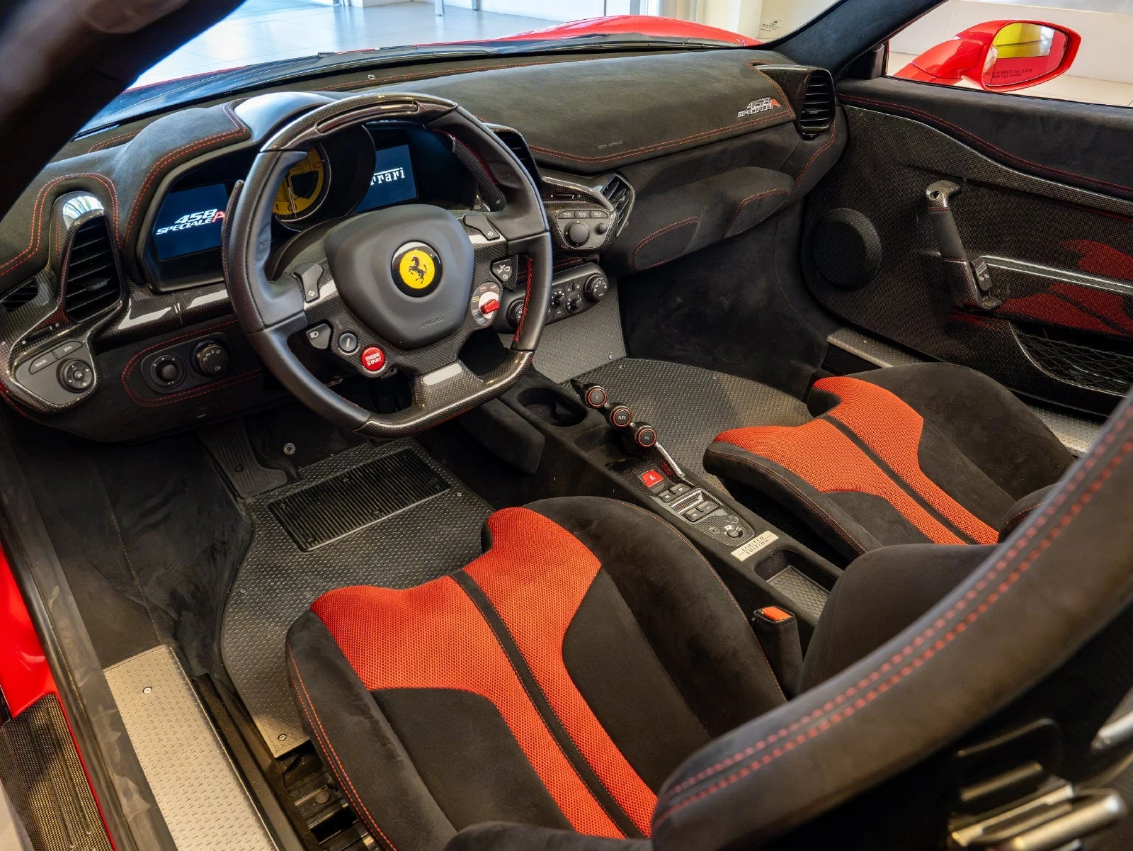 2015 Ferrari 458 Speciale A, 9/20