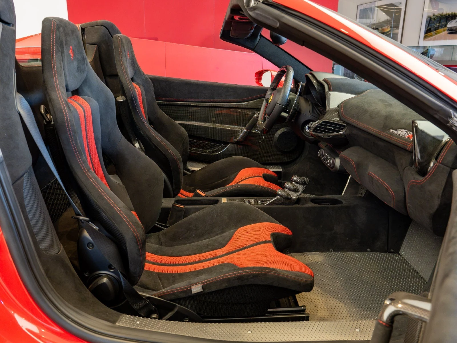 2015 Ferrari 458 Speciale A, 18/20