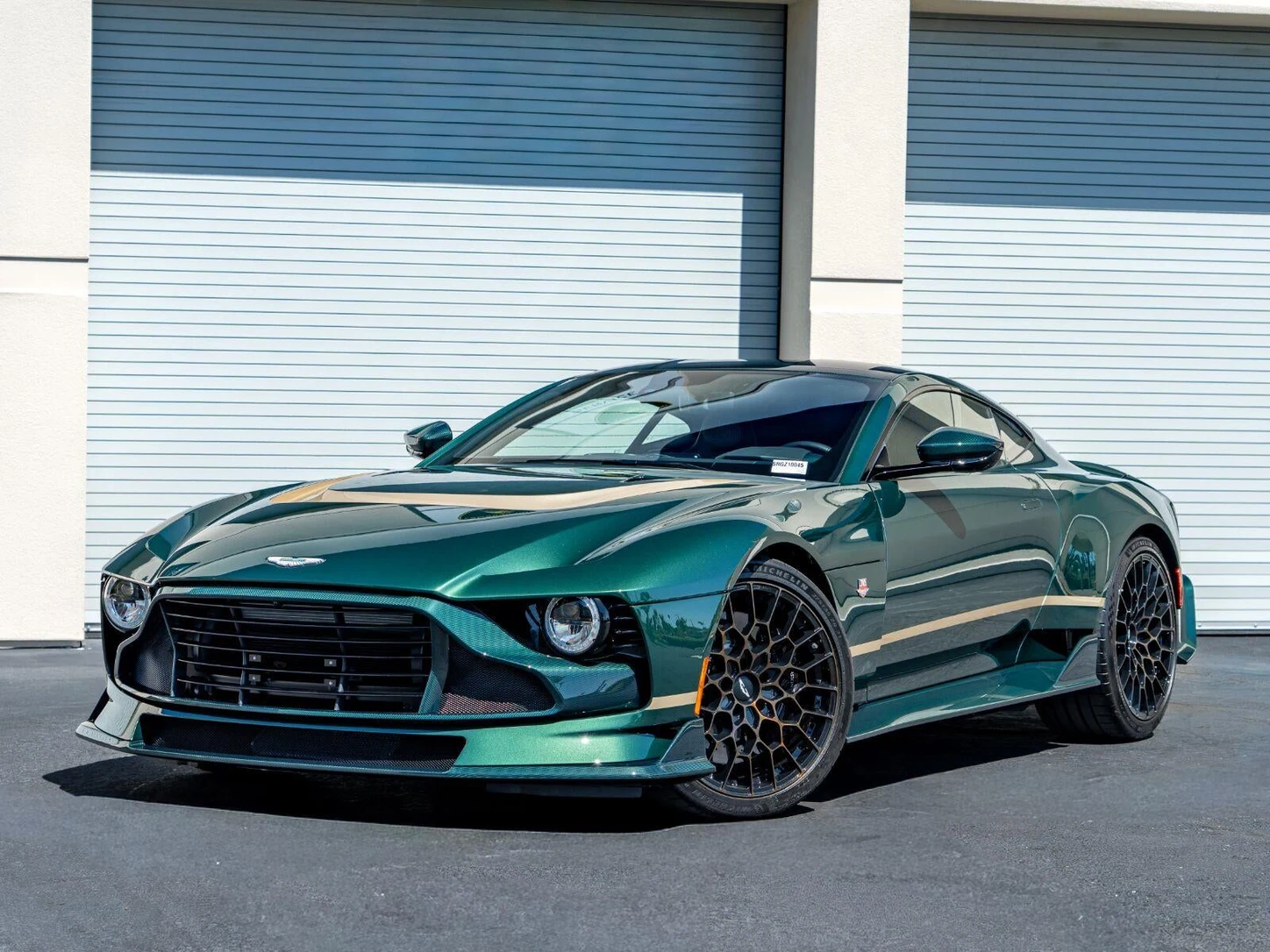2024 Aston Martin Valour, 3/20