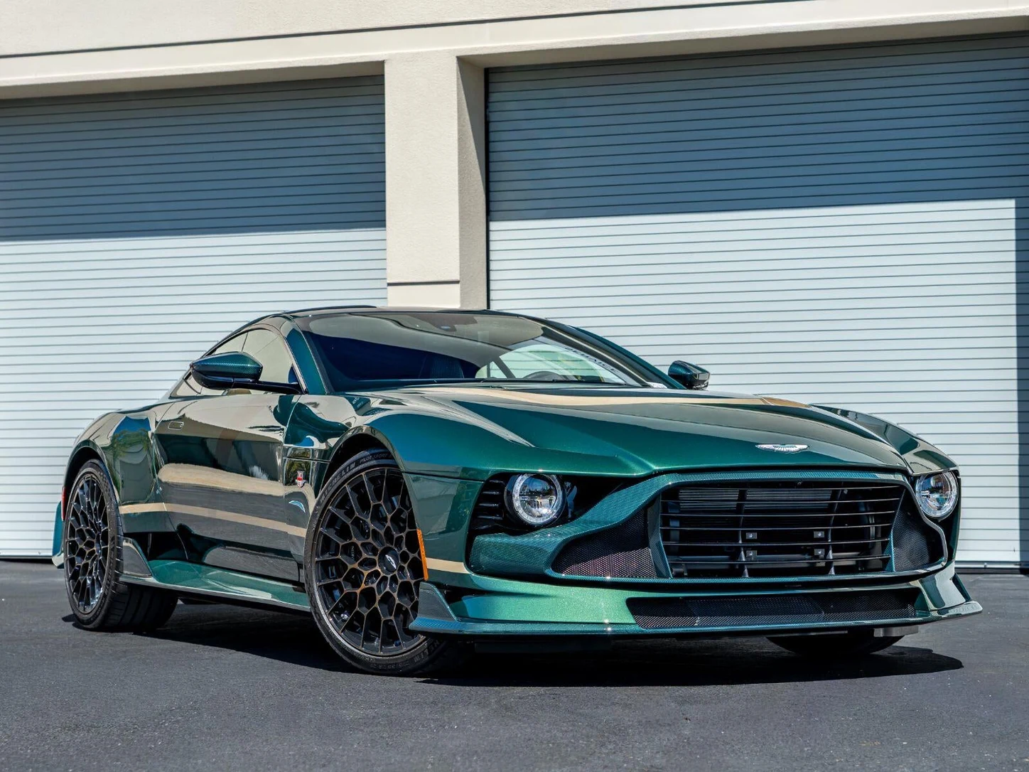 2024 Aston Martin Valour, 9/20