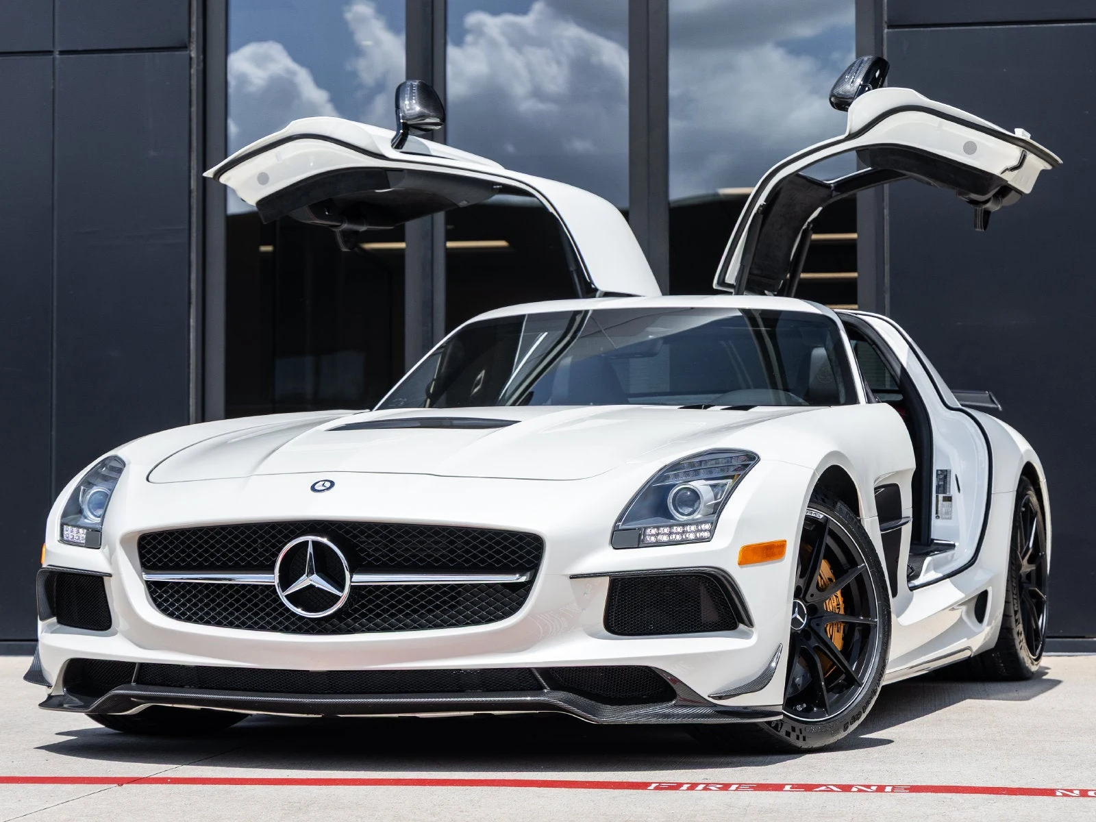 2014 Mercedes-Benz SLS AMG Black Series, 2/20