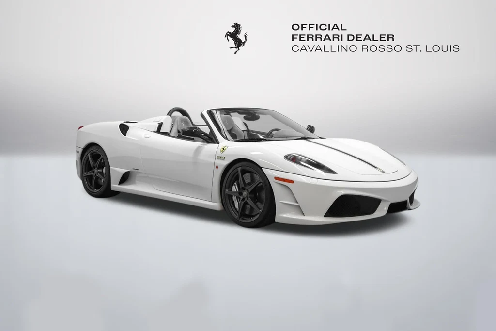 Ferrari Scuderia Spider 16M · Bianco Avus · Indigo Auto Group