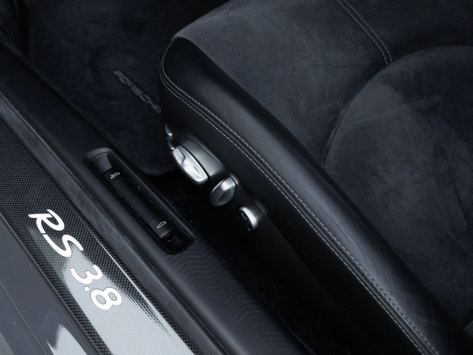2011 Porsche 911 GT3 RS (997.2), 18/20