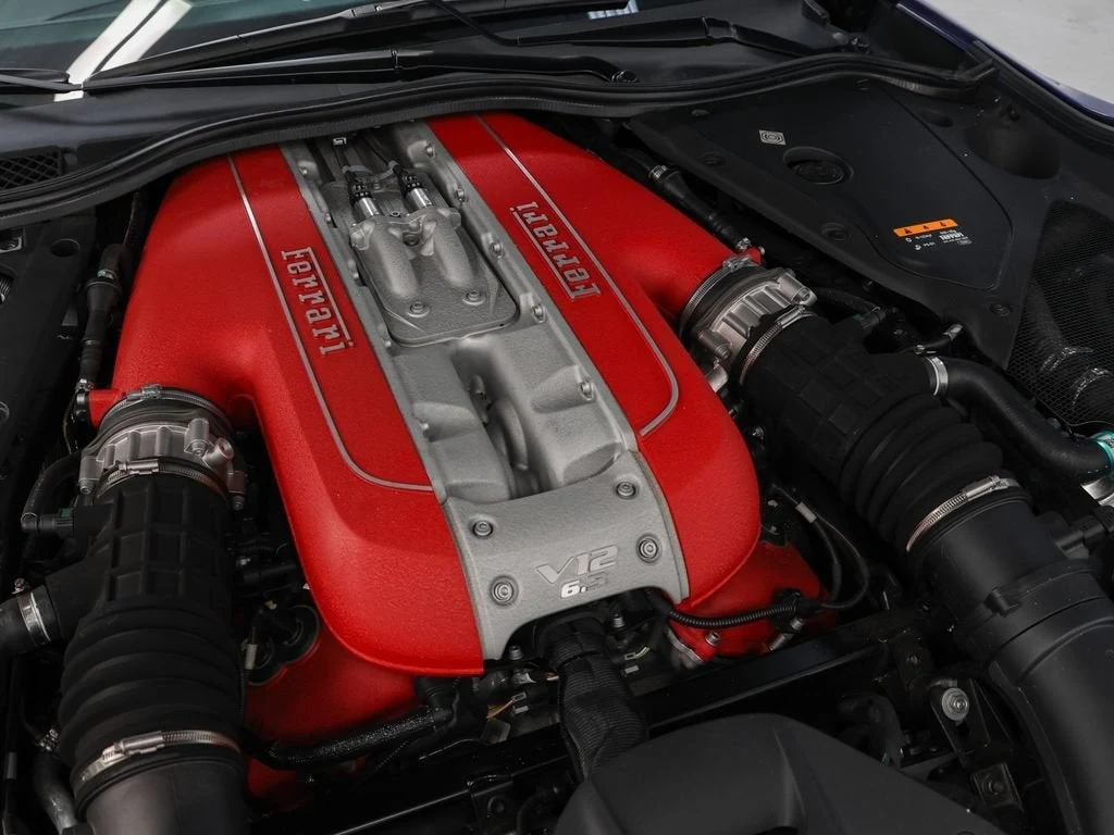 2021 Ferrari 812 GTS, 15/20