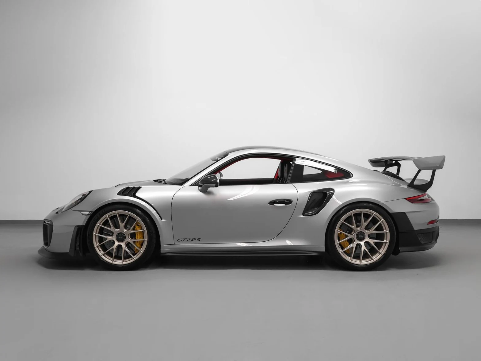 2018 Porsche 911 GT2 RS (991.2), 2/20