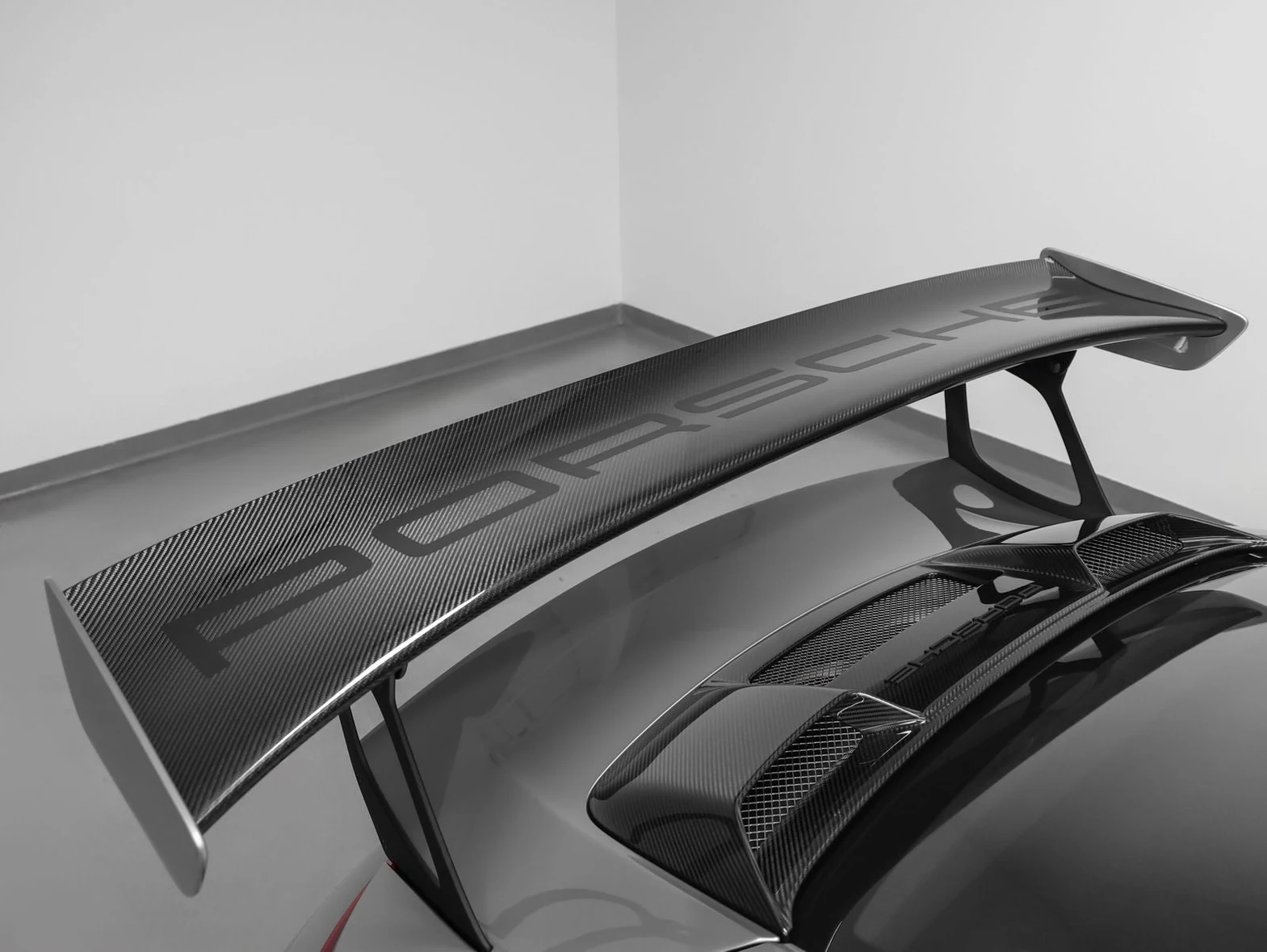 2018 Porsche 911 GT2 RS (991.2), 16/20
