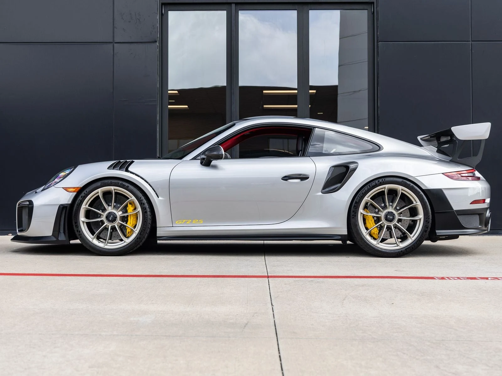 2018 Porsche 911 GT2 RS (991.2), 2/20
