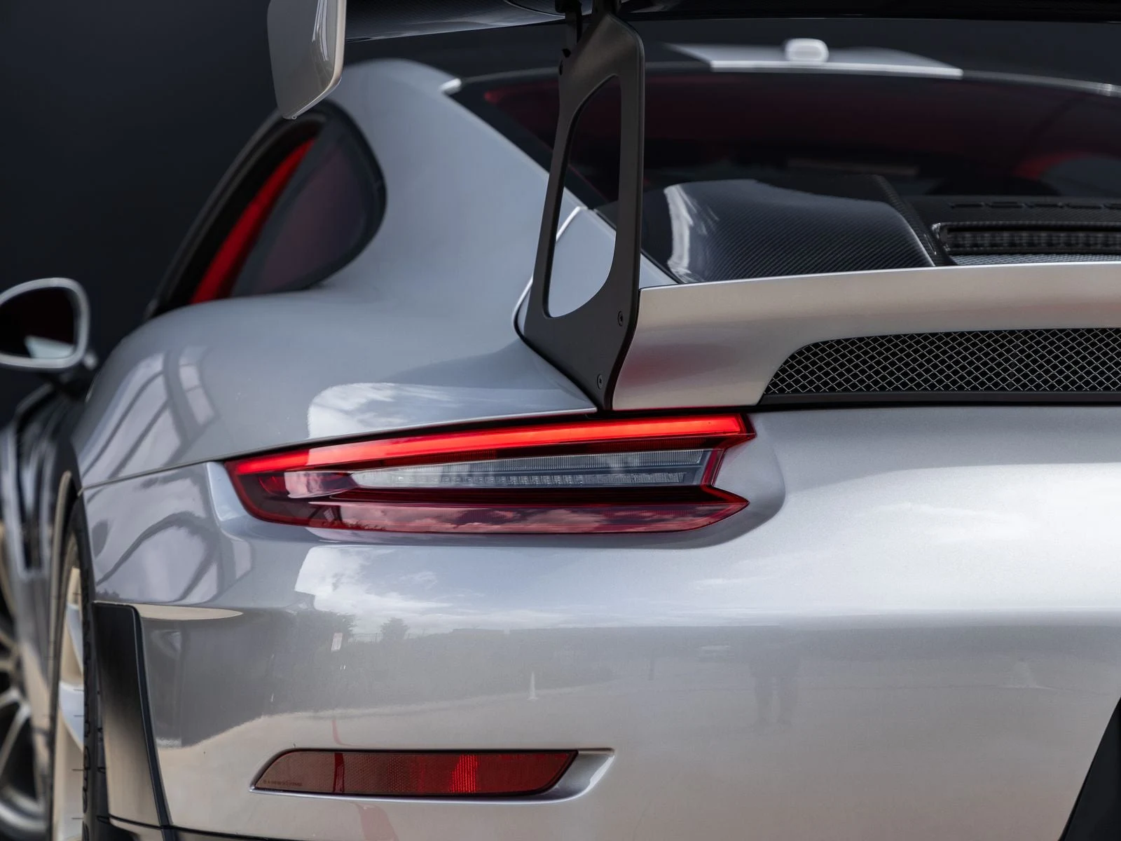 2018 Porsche 911 GT2 RS (991.2), 16/20