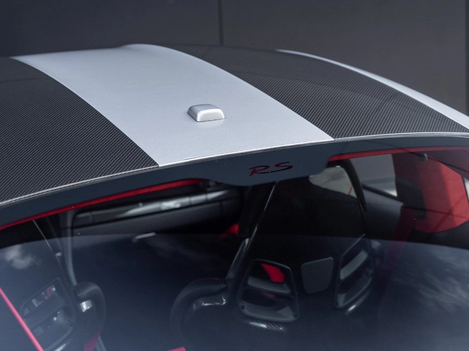 2018 Porsche 911 GT2 RS (991.2), 19/20