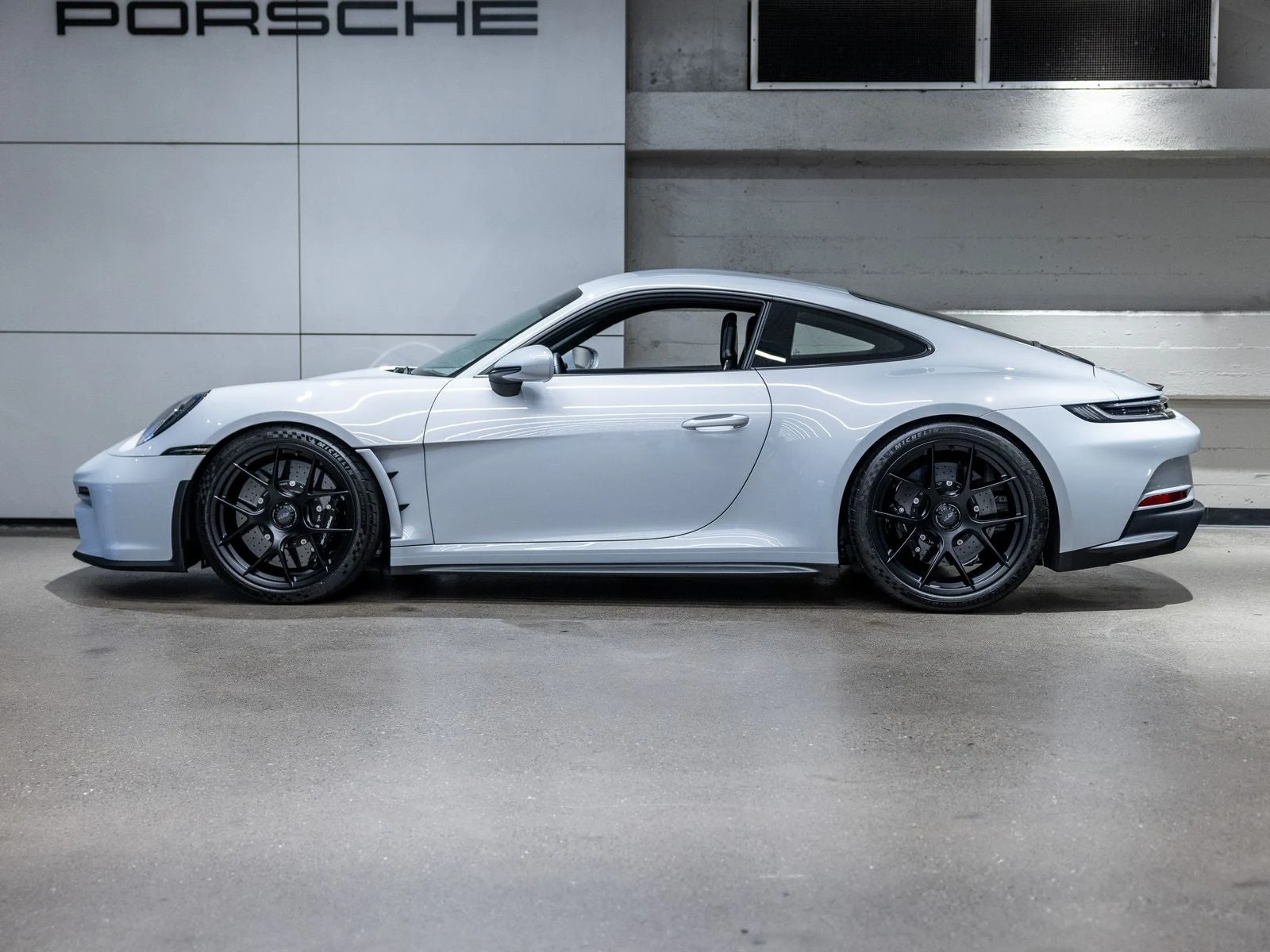 2024 Porsche 911 S/T, 2/20