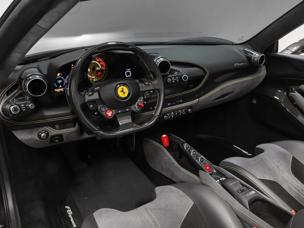 2022 Ferrari F8 Spider, 2/20