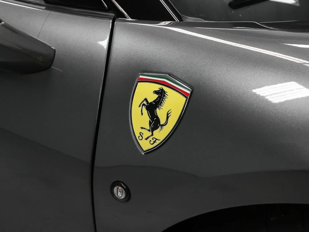 2022 Ferrari F8 Spider, 12/20