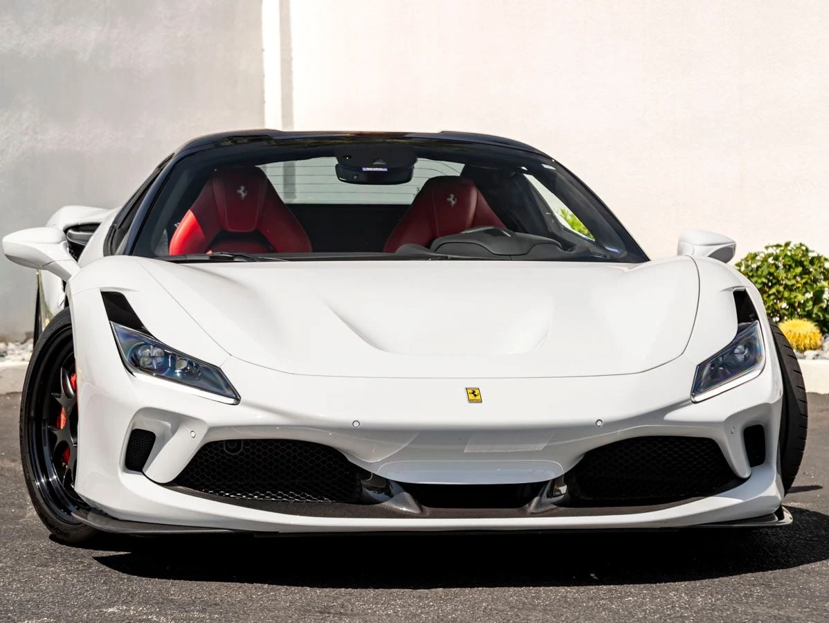 2022 Ferrari F8 Spider, 6/20