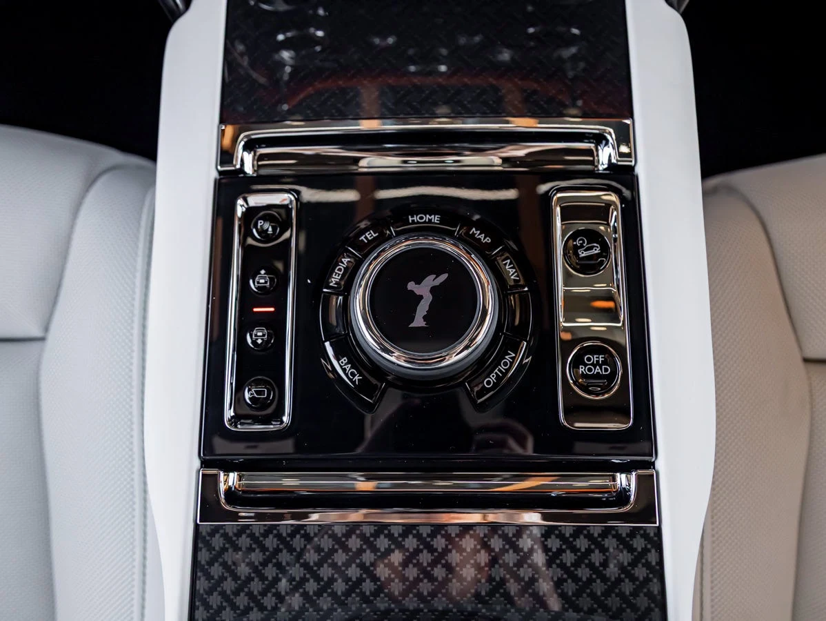 2027 Rolls-Royce Cullinan Black Badge Series II, 20/20