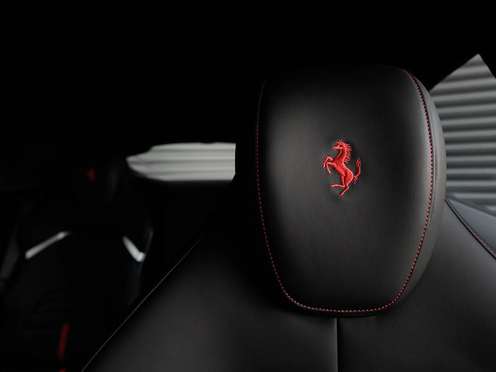 2026 Ferrari Purosangue, 17/20