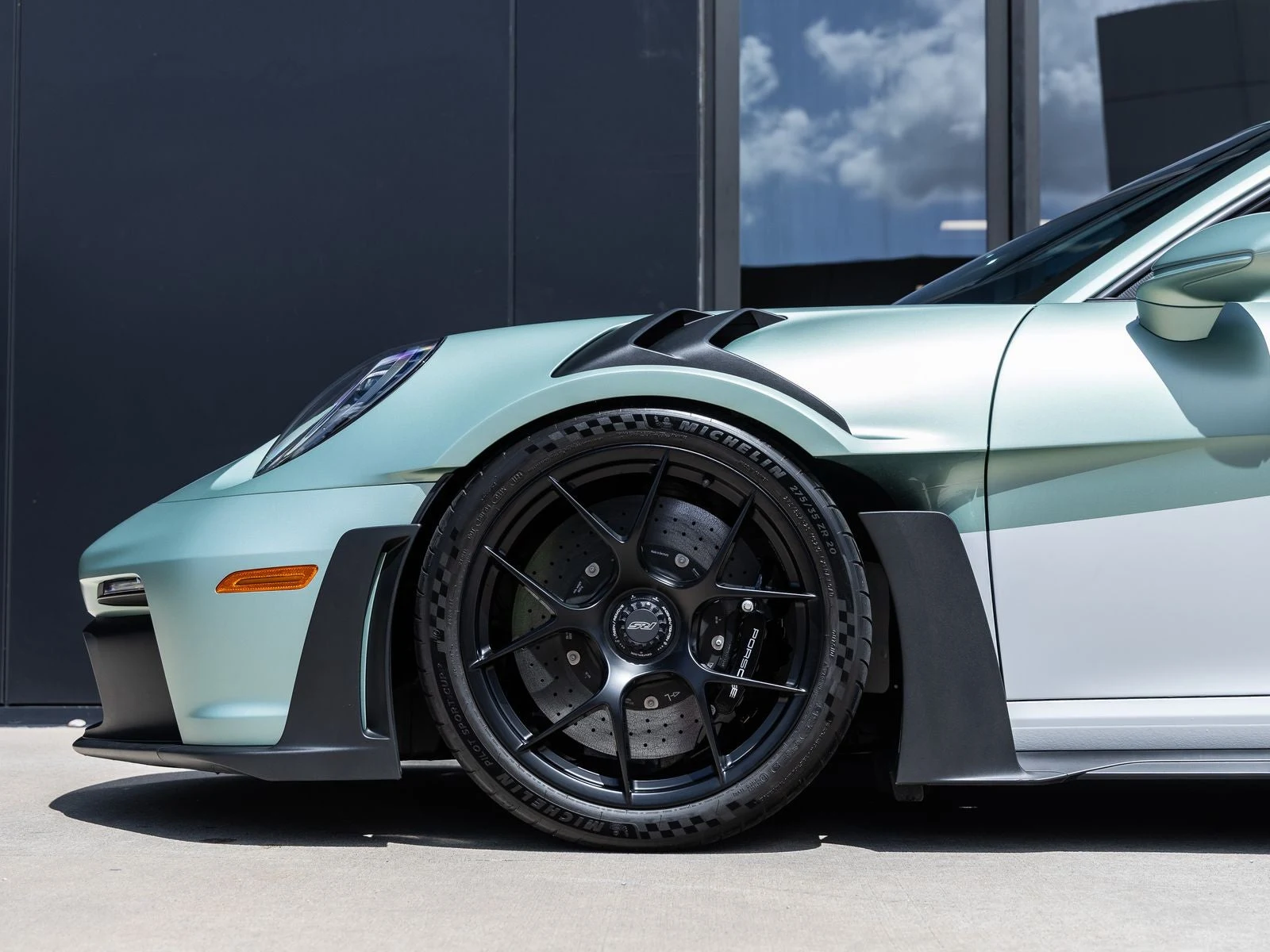 2024 Porsche 911 GT3 RS (992.1), 16/20