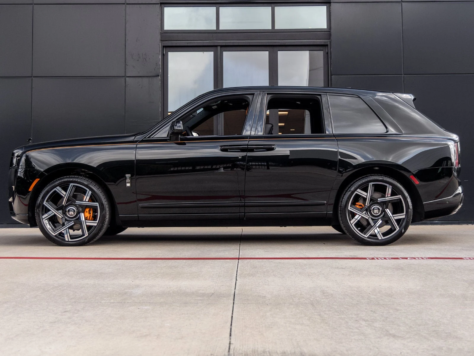 2026 Rolls-Royce Cullinan Black Badge Series II, 2/20