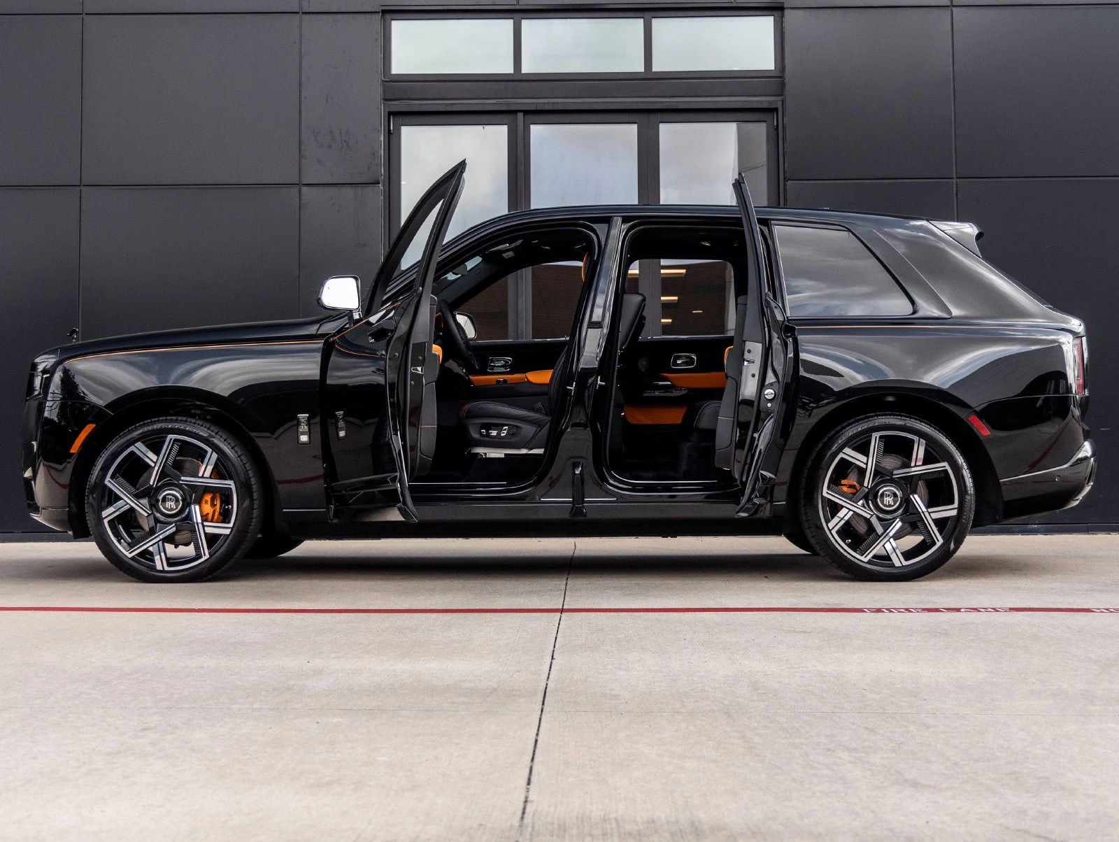 2026 Rolls-Royce Cullinan Black Badge Series II, 11/20