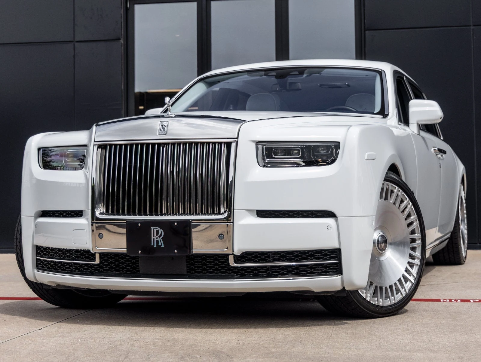 Rolls-Royce Phantom VIII Series II · Arctic White · Indigo Auto Group