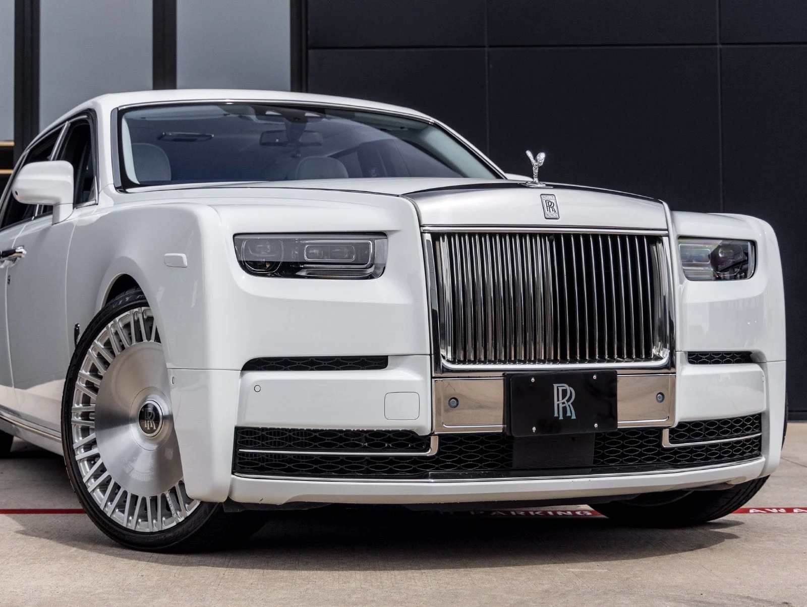 2023 Rolls-Royce Phantom VIII Series II, 8/20