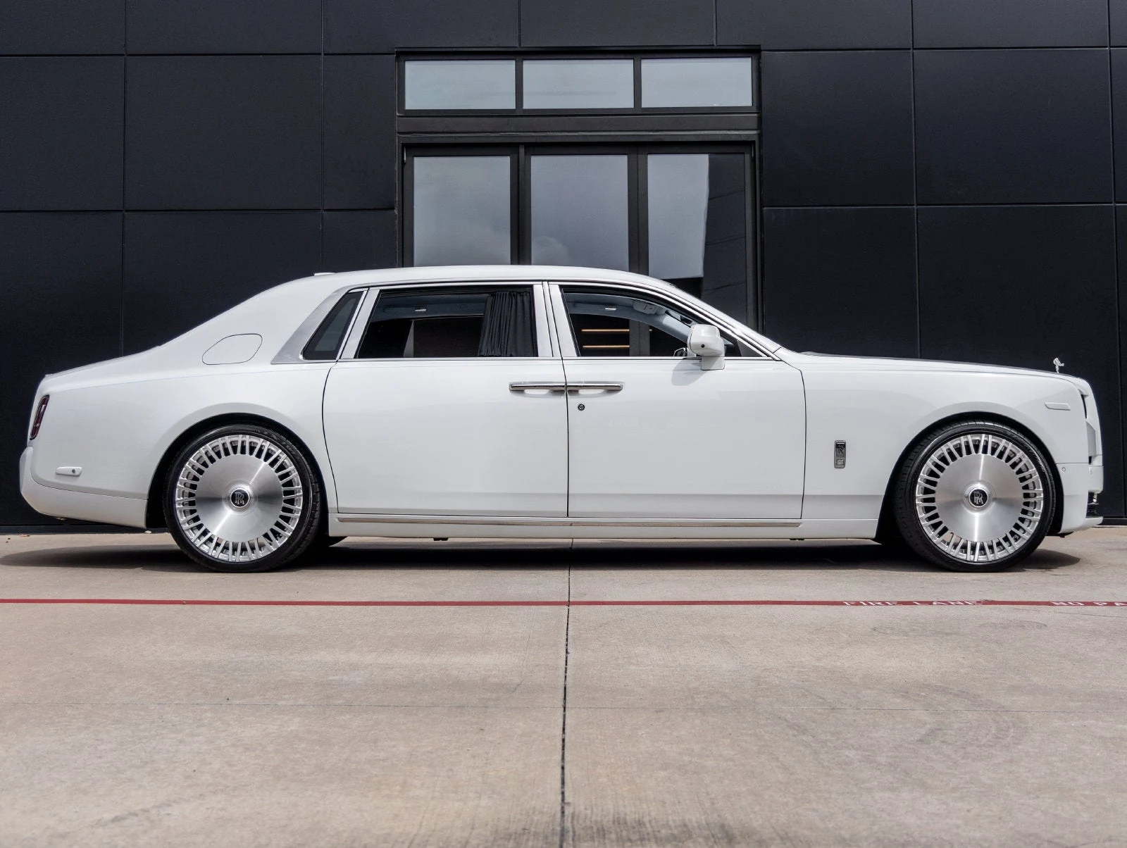 2023 Rolls-Royce Phantom VIII Series II, 12/20