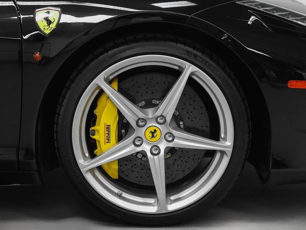 2010 Ferrari 458 Italia, 8/20