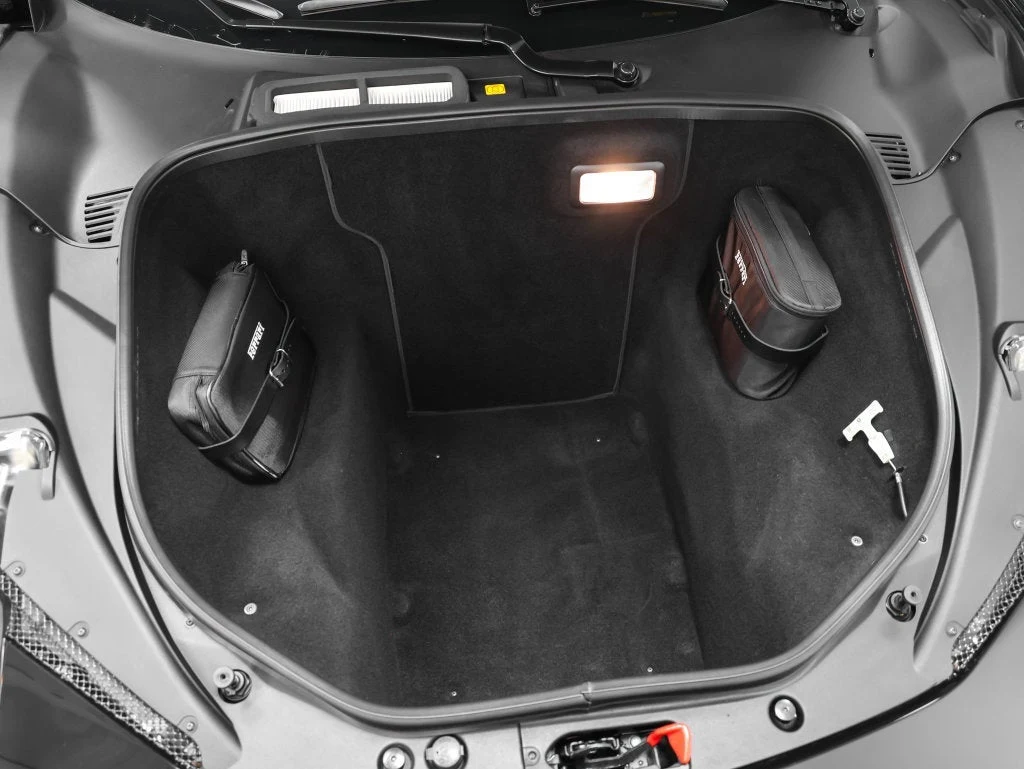 2010 Ferrari 458 Italia, 11/20