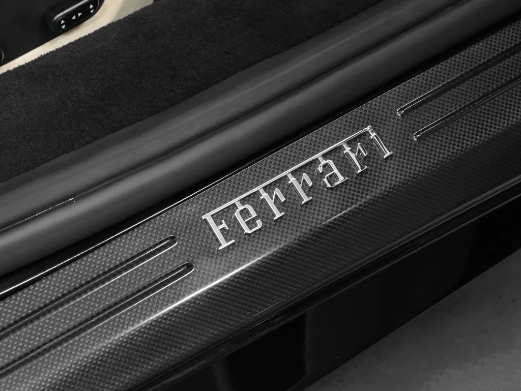 2010 Ferrari 458 Italia, 14/20