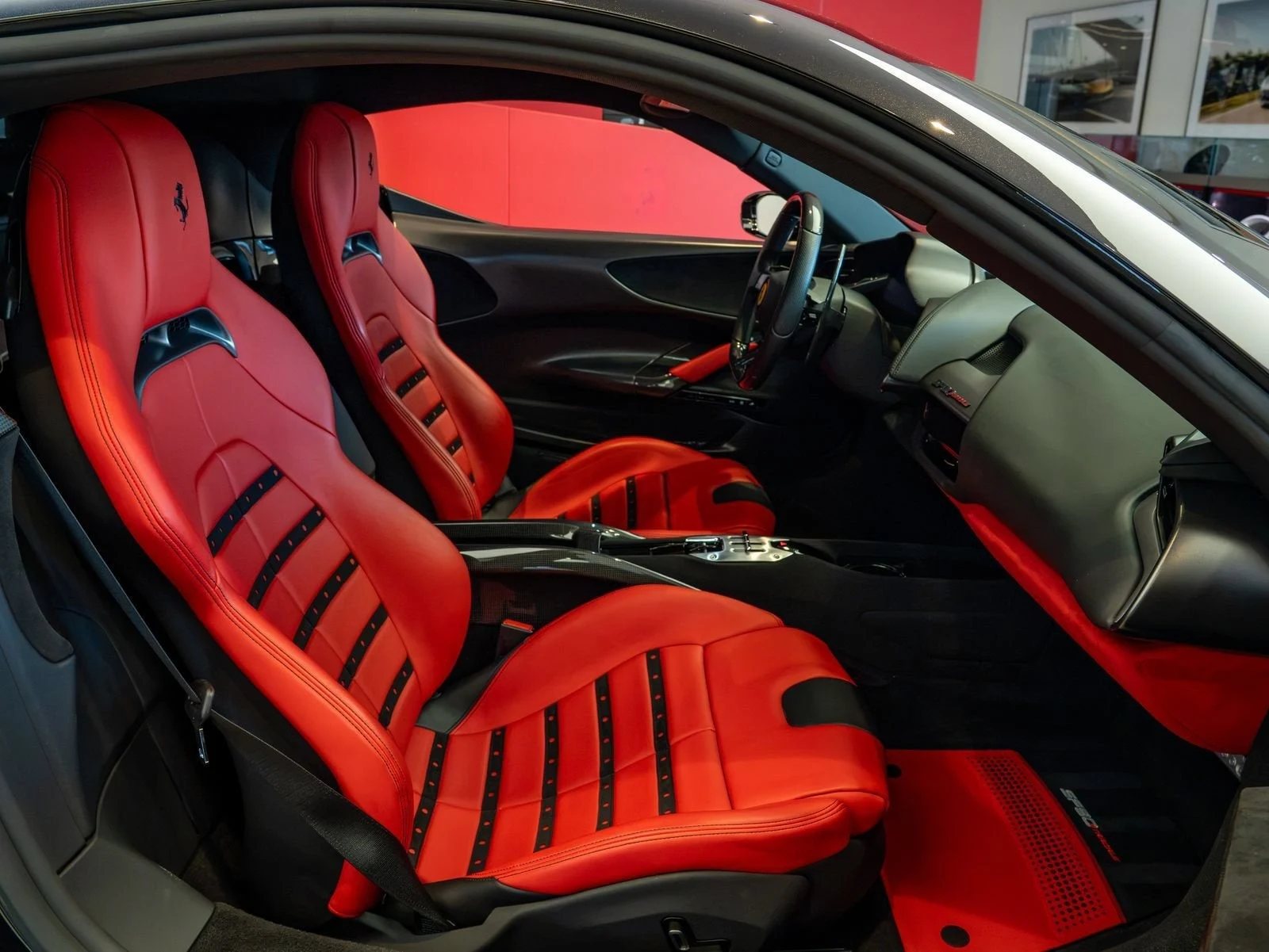 2021 Ferrari SF90 Stradale, 18/20