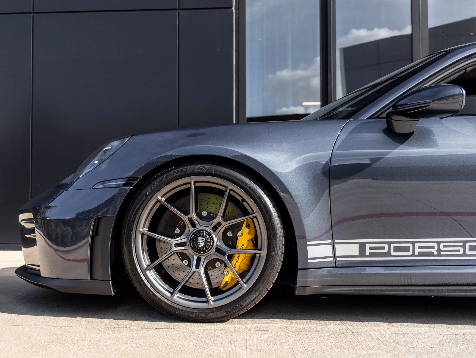 2026 Porsche 911 GT3 Touring (992.2), 17/20
