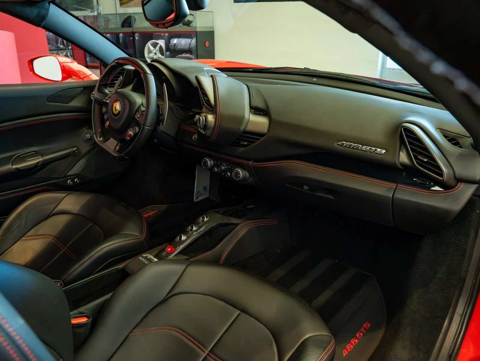 2019 Ferrari 488 GTB, 17/20