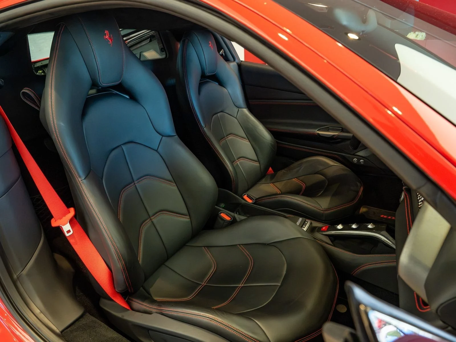 2019 Ferrari 488 GTB, 19/20
