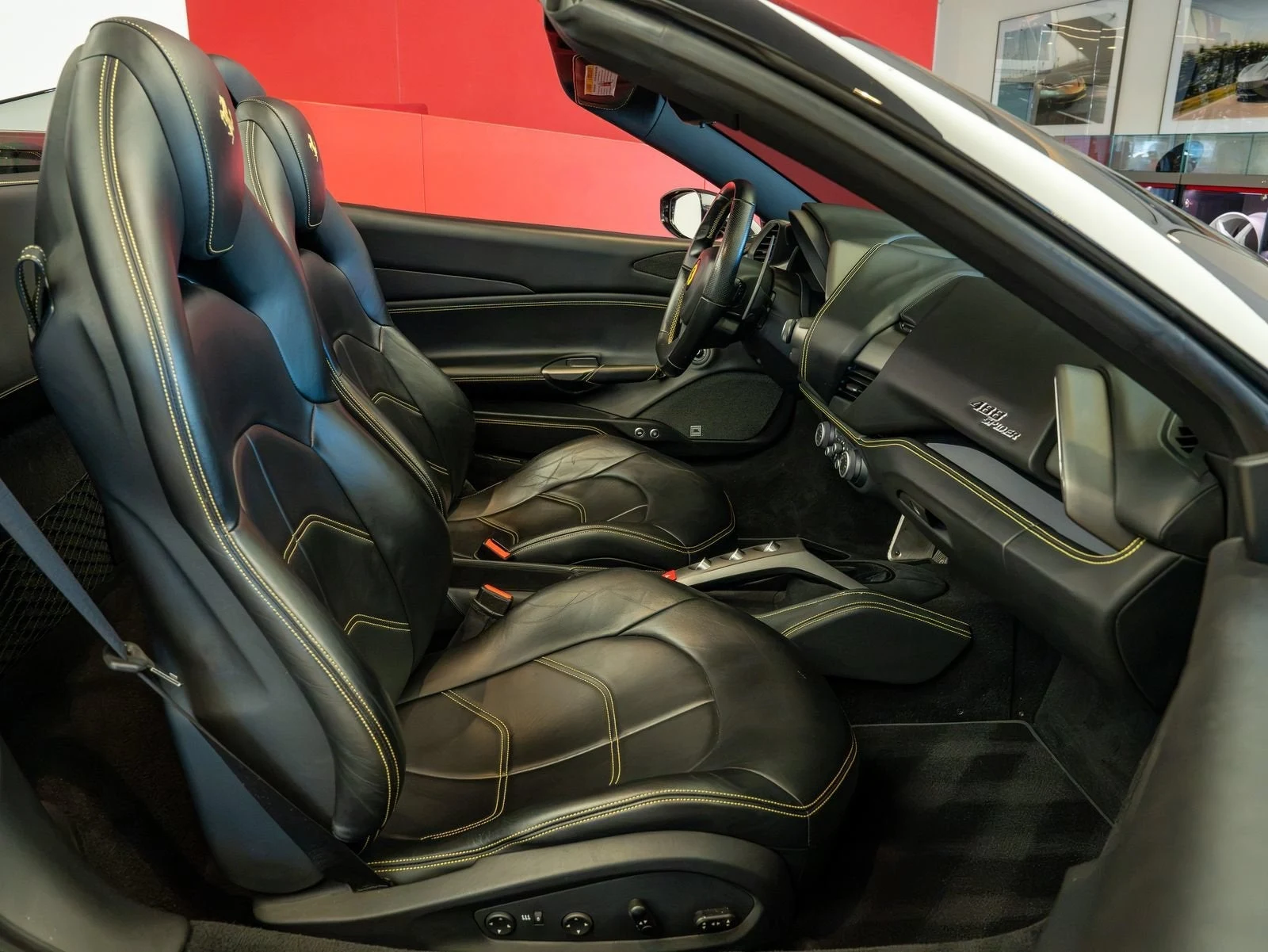 2018 Ferrari 488 Spider, 18/20