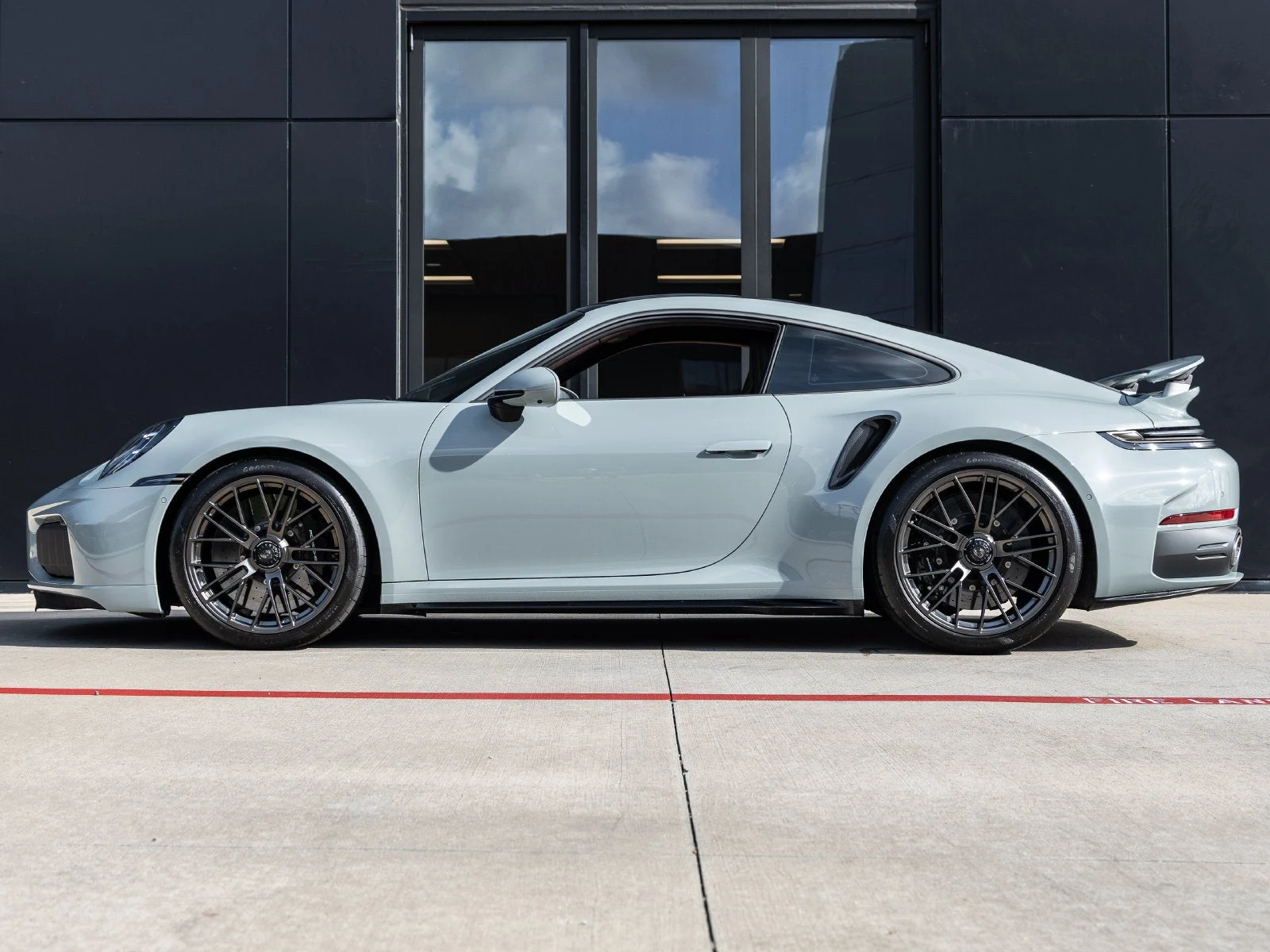 2026 Porsche 911 Turbo S (992.2), 2/20