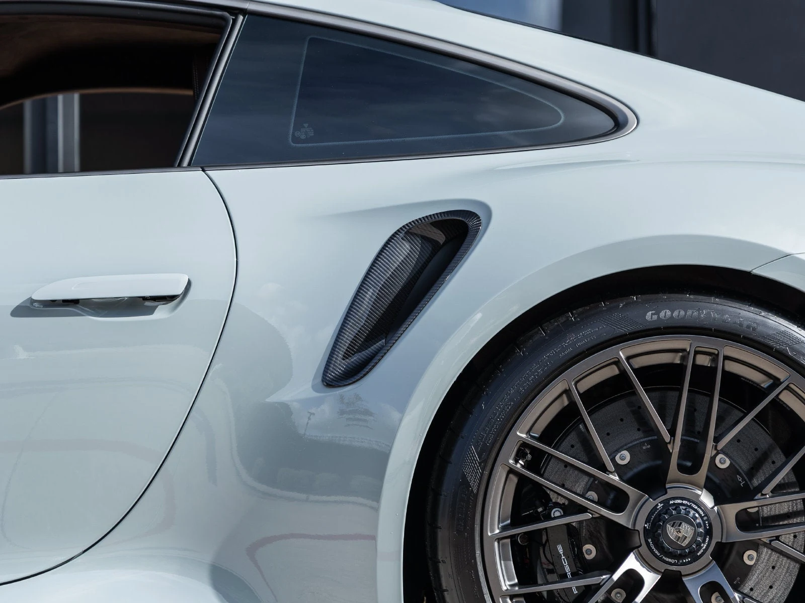 2026 Porsche 911 Turbo S (992.2), 16/20