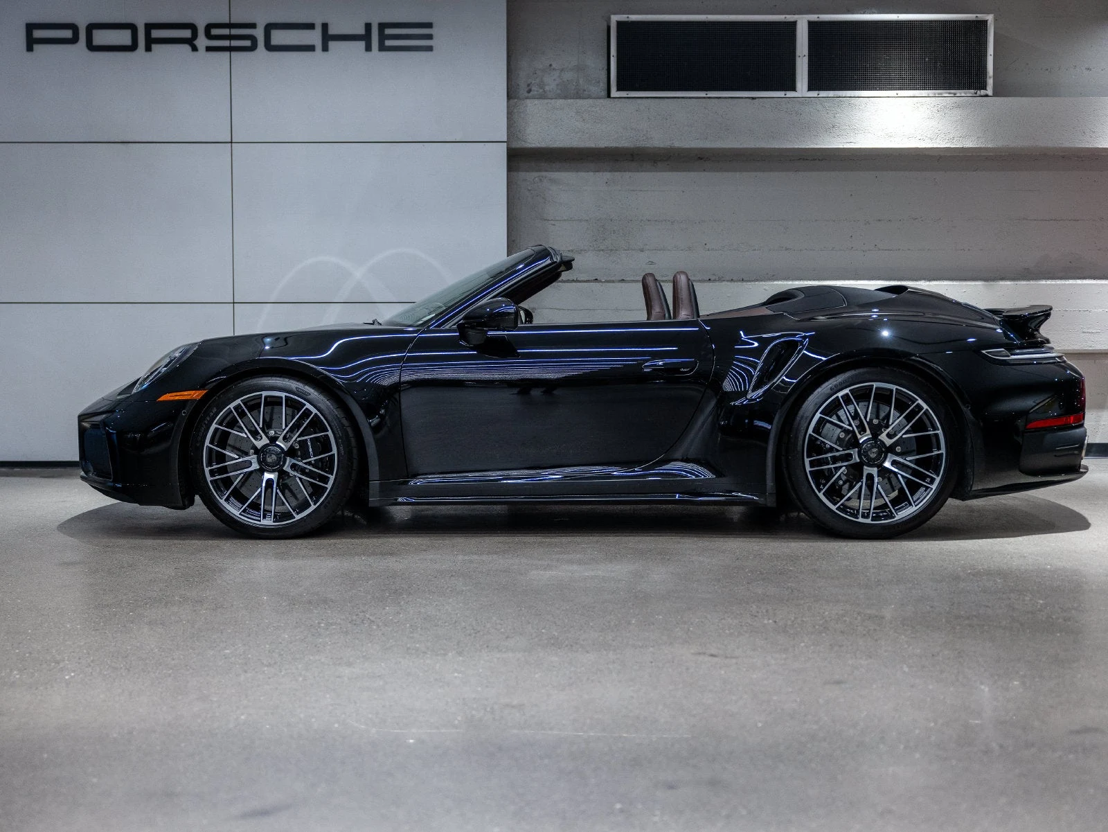 2026 Porsche 911 Turbo S Cabriolet (992.2), 2/20