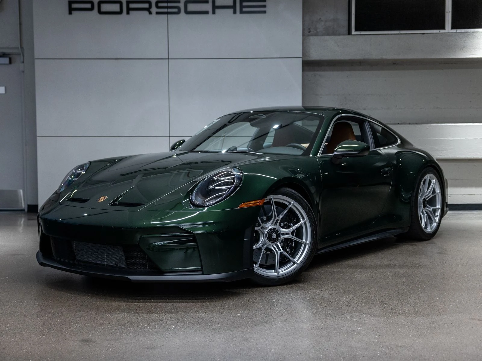 Porsche 911 GT3 Touring (992.2) · Oak Green Metallic Neo · Indigo Auto Group