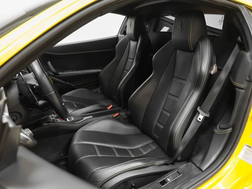 2010 Ferrari 458 Italia, 3/20