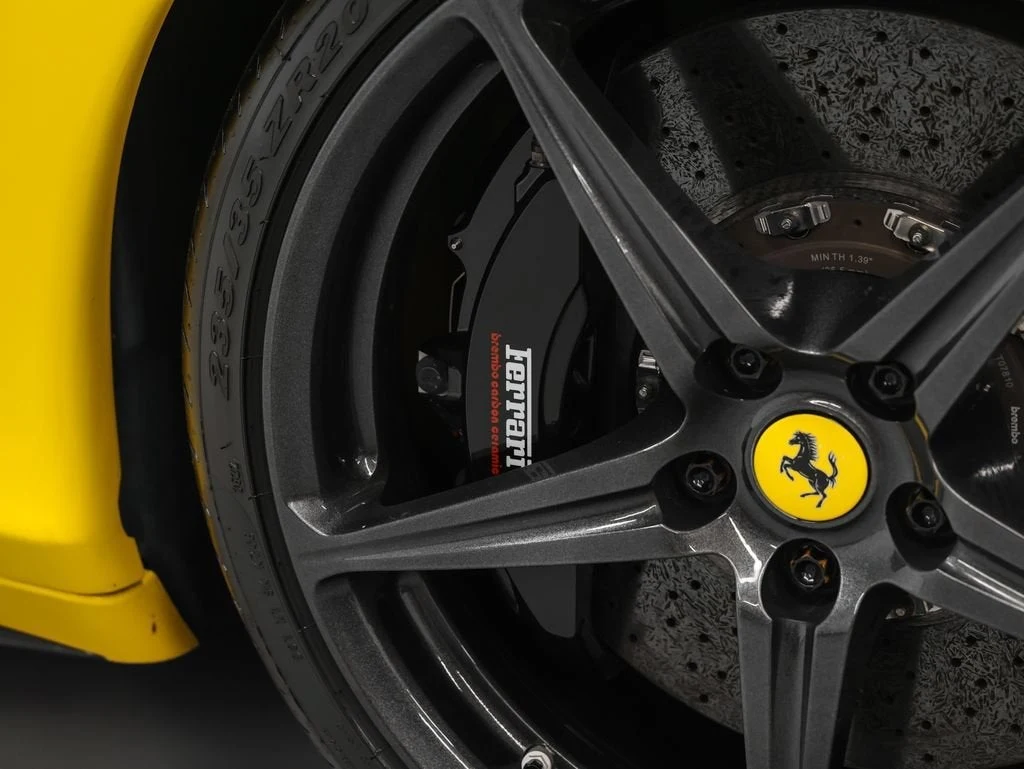 2010 Ferrari 458 Italia, 14/20
