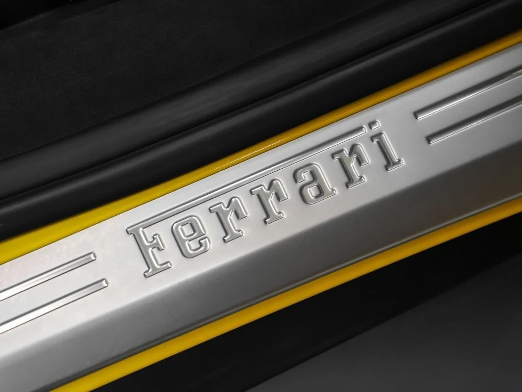 2010 Ferrari 458 Italia, 19/20