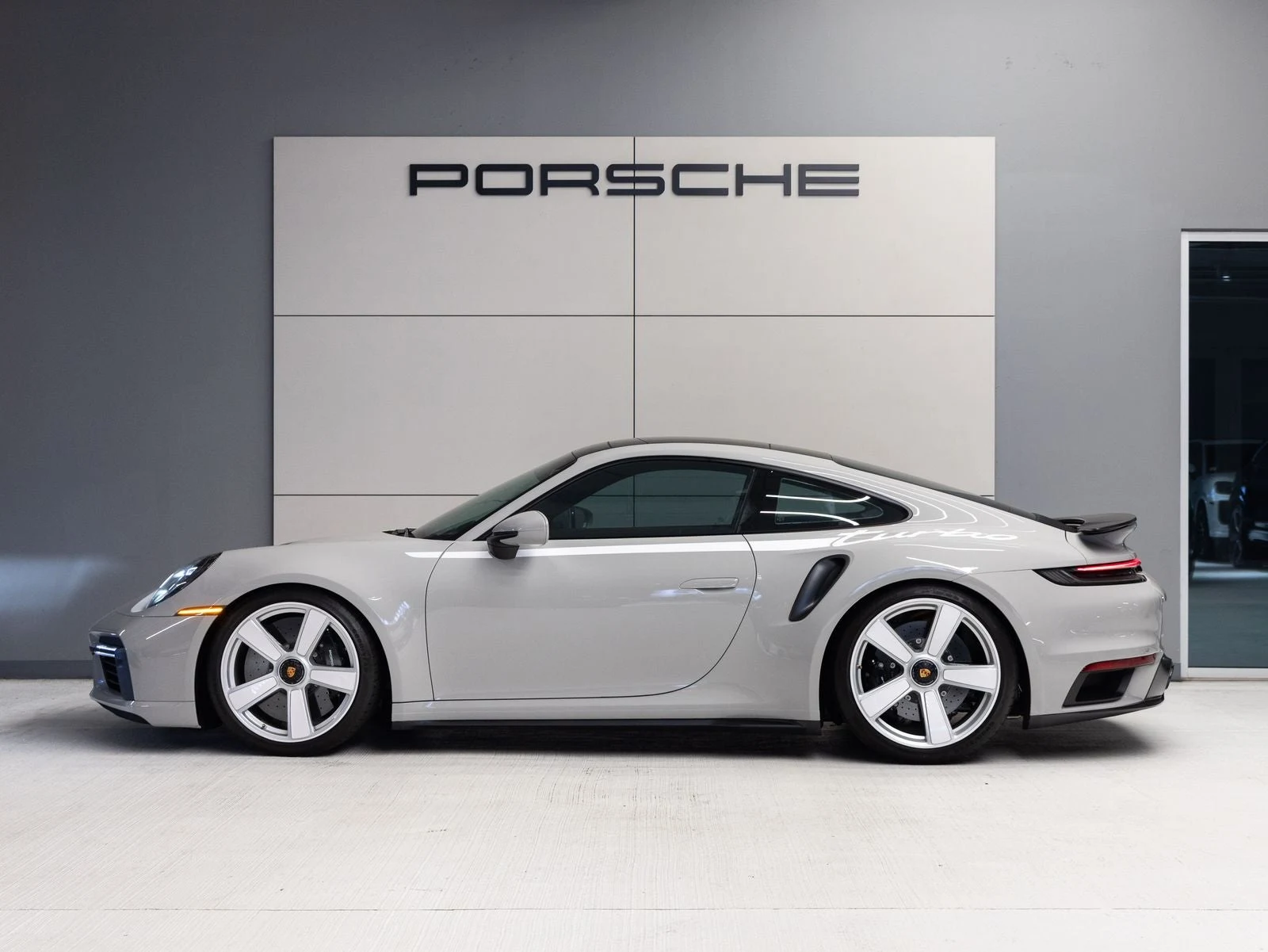 2025 Porsche 911 Turbo 50 Years, 2/20