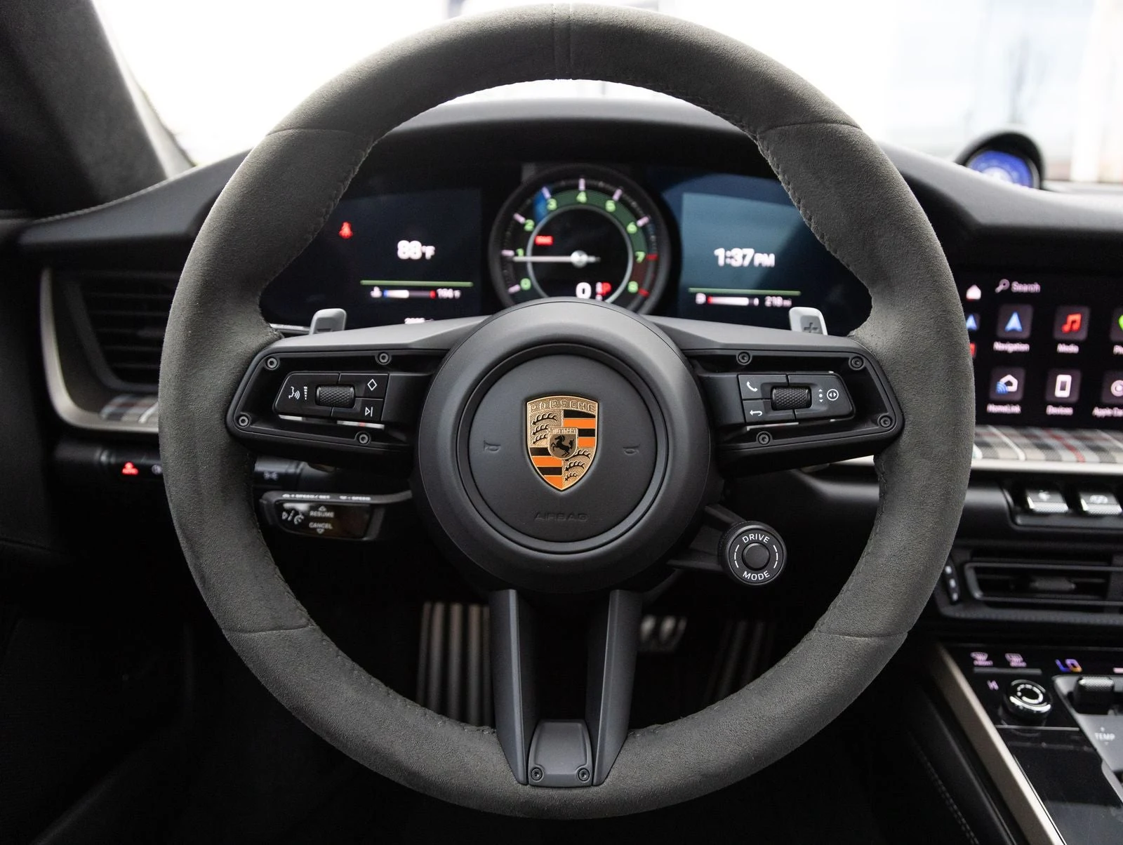 2025 Porsche 911 Turbo 50 Years, 13/20