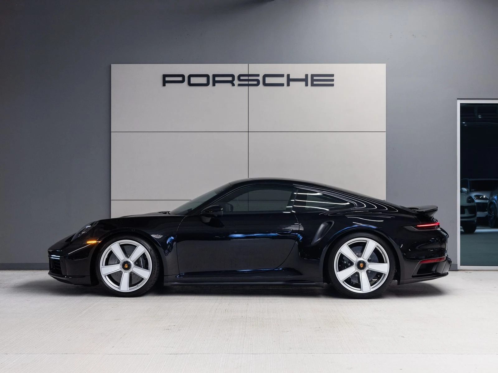 2025 Porsche 911 Turbo 50 Years, 2/20