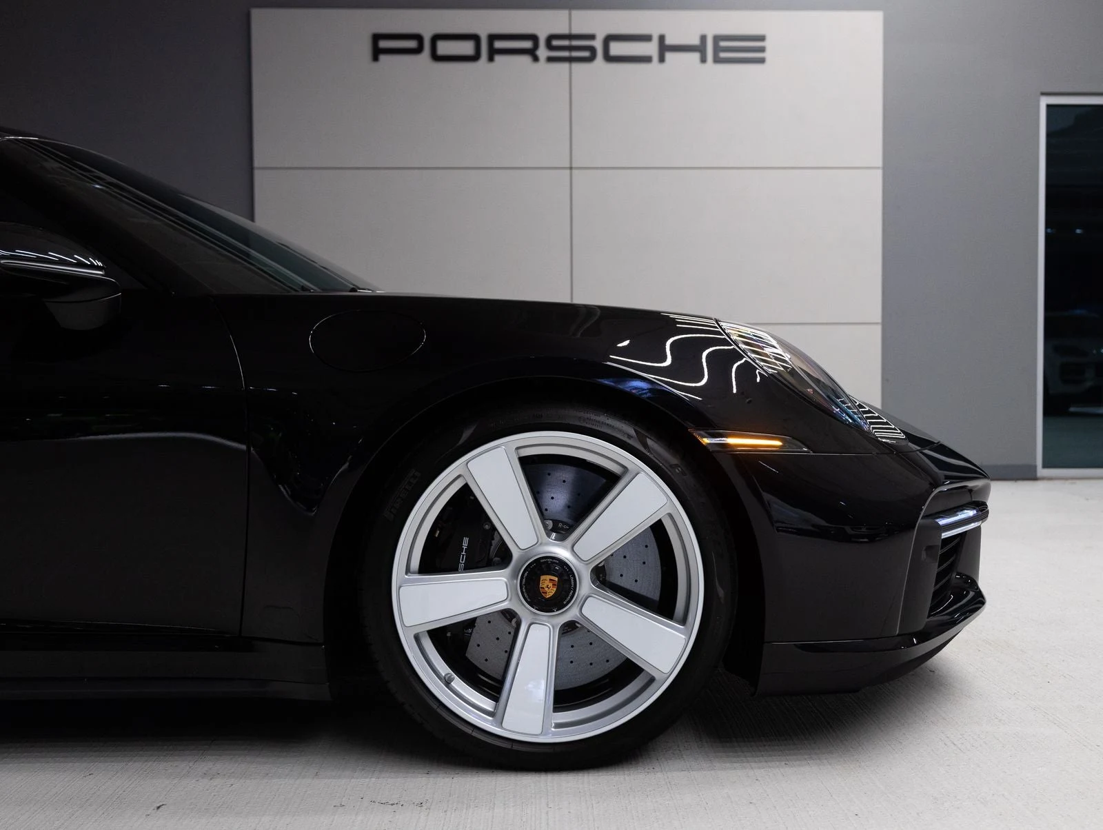 2025 Porsche 911 Turbo 50 Years, 11/20