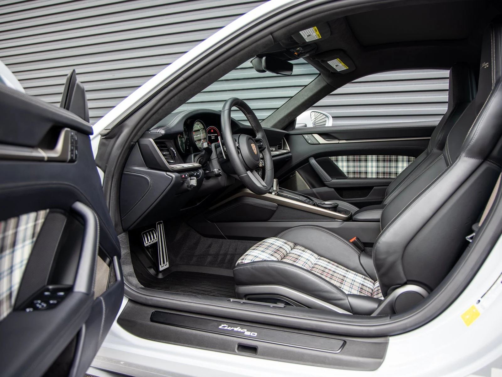 2025 Porsche 911 Turbo 50 Years, 5/20